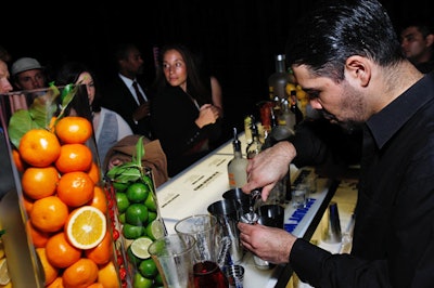 To add credibility to the specialty drinks served at the event, Absolut brought in mixologists from cocktail consultant Contemporary Cocktails.