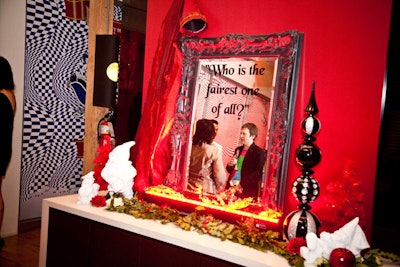 A mirror adorned with the phrase 'Who is the fairest one of all?' paid homage to 'Snow White.'