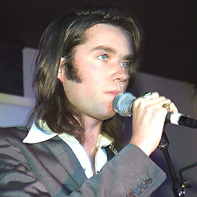 Rufus Wainwright performed at the premiere party for I Am Sam at Spa.