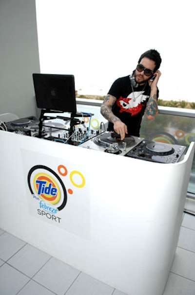 Pete Wentz served as one of the two celebrity DJs for the event, along with Solange Knowles.