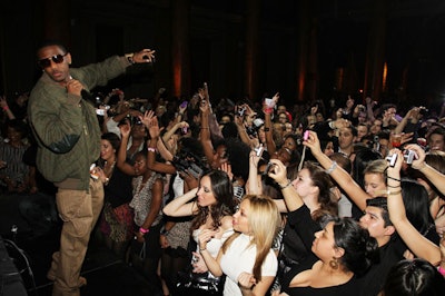 Style360 and Joonbug.com's Fashion Week kickoff on Saturday included performances by Fabolous (pictured) and Pras Michel of the Fugees. The event doubled as a send-off for Ugly Betty, the ABC comedy that will end its run in April.