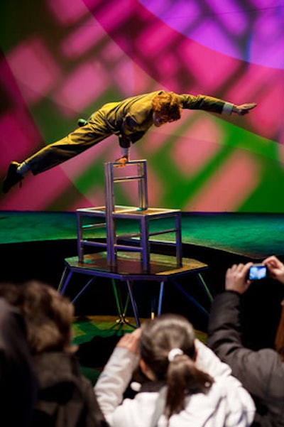 After snapping shots of acrobats and performers, Samsung invites guests to upload the images onto its digital canvas.