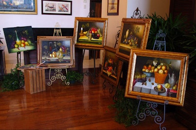 The cocktail hour decor also included displays of fine art.