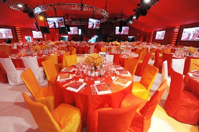 The Elton John AIDS Foundation Oscar night bash got a modern look in shades of orange and red.