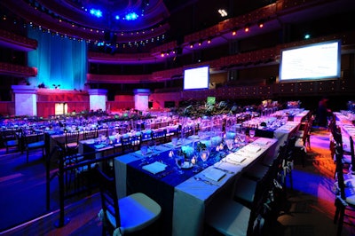 More than 425 people attended the dinner, four times the number who went to last year's event in New York.