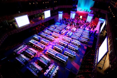 DWP Inc. covered the house seats of the concert hall with graduated platforms to create the dining area.