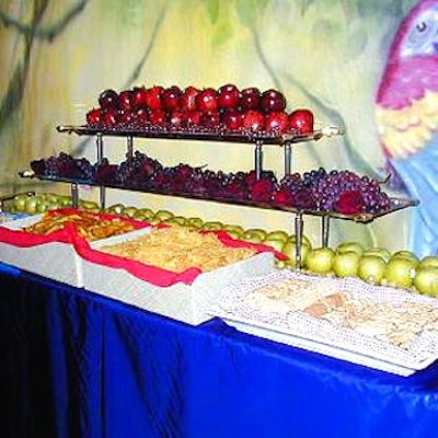 Tentation used apples to decorate a food station in the American-themed section of the party.