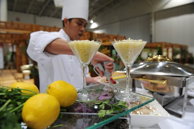 Spread across the feature gardens, food stations offered options like vegetable noodle salad with chopped herbs.