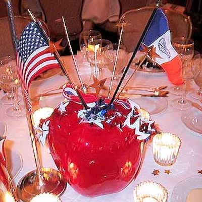 Theatrical designer Martin Izqueirdo created these patriotic and New York-themed centerpieces for the Citizens Committee for New York City's New Yorker for New York awards at the Waldorf=Astoria.