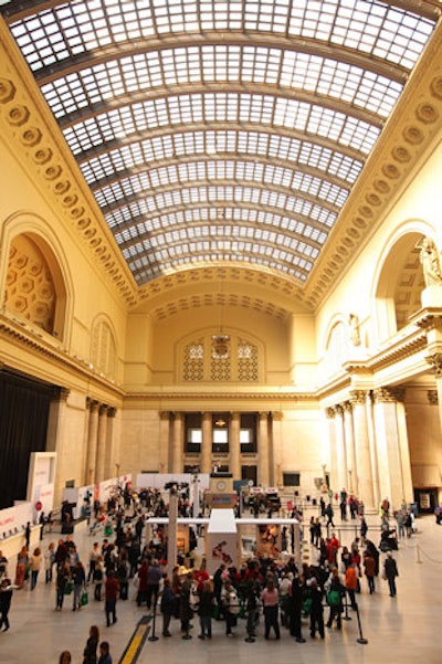 The event took over Chicago's Union Station from noon to 7 p.m. and included activations for sponsors such as Aveeno, Häagen Dazs, Hyundai, Lindt, and Soy Joy.