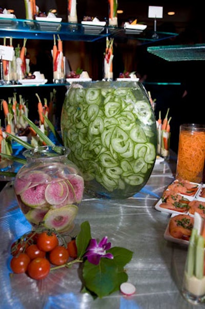 Bowls of thinly sliced vegetables decorated the buffet stations.