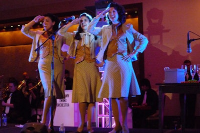 The Andrews Sister Trio serenaded the crowd during dinner.