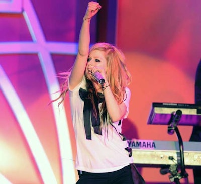 Avril Lavigne sang hits like 'Complicated.'