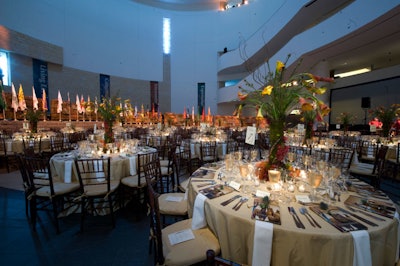 The dinner for 350 guests was held inside the museum's Potomac Atrium.