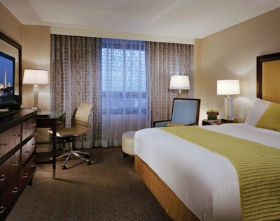 All guest rooms received a top-to-bottom makeover with new ivory wall coverings, Hilton Serenity bedding, 32-inch high-definition TVs, and enlarged work spaces.