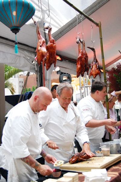 With at least one chef to represent each of the 25 years, the 900-person tasting saw an enormous variety of dishes. Nibbles included Wolfgang Puck's roasted duck buns and hiramasa sashimi and crispy rice.