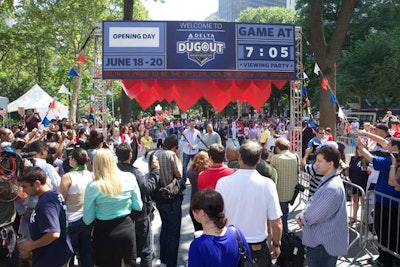 To leverage its sponsorship of the New York Yankees and the New York Mets, Delta turned Madison Square Park into an area for fans to congregate. The three-day promotion, which ran June 18 to 20, was tied into the interleague Subway Series games.
