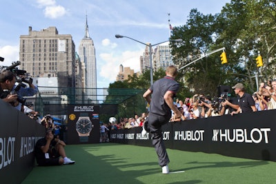 Last Thursday, at 23rd Street and Broadway, Hublot brought players from English soccer club Manchester United to participate in a stunt to raise funds for Unicef.