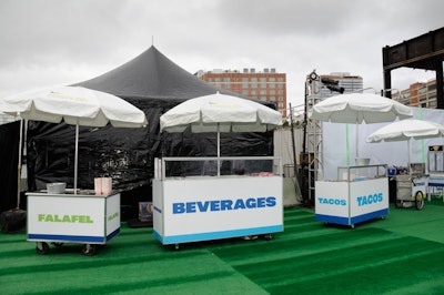 Wanting guests to feel like they were at a real sporting event, producer Tony Berger brought in falafel, taco, and soda stations from PTG Event Services.