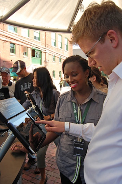 Custom iPad applications enabled guests to obtain details on the specifics of the vehicle and a chance to map out a route through the downtown core, gathering information about local hot spots along the way.