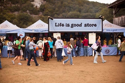 Life Is Good pop-up stores sold T-shirts, books, bags, and balls to benefit the Kids Foundation.