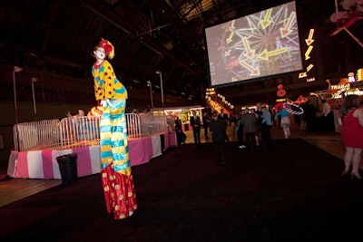 Entertainers from the Bindlestiff Family Cirkus roamed the floor during the cocktail portion of the evening.