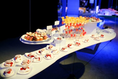 At the International C.T.I.A. Wireless show in Las Vegas, Aramark Catering provided small desserts like cupcakes and strawberry shortcakes for a Sprint event.