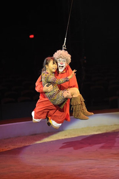 Circus's director's child, Su Huai, got in on the act.