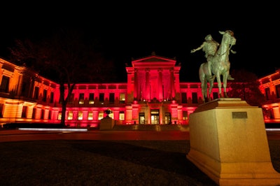 Port Lighting Systems flooded the museum's exterior with a pink glow.