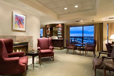 Business travelers have access to the executive lounge, which offers a private check-in, continental breakfast, evening bar service, and a full range of business services.