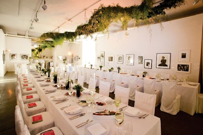 At Friends of the High Line's summer benefit in New York, Bronson van Wyck used a 600-foot-long strip of hanging foliage to connect several dining rooms and dress up a white space.