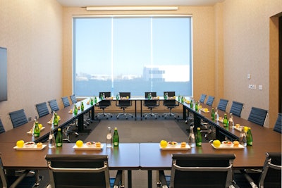 The hotel offers five meeting rooms for groups of 12 to as many as 360.
