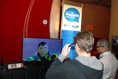 Mashable award attendees played 3-D video games during pre-event activities.