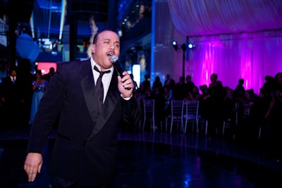 While entertainment took place throughout the museum at last year's gala, this year it was all on the main stage. Howard Hewett, formerly of the band Shalamar, gave a special performance.