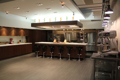 The Kitchen NYC offers a studio fitted with commercial-grade cooking equipment. The space can be used for seminars, press events, and corporate dinners.