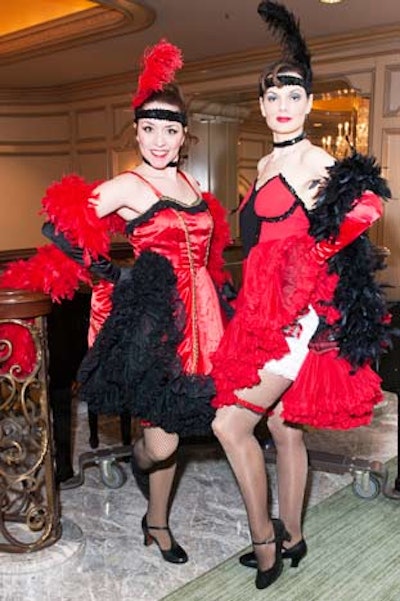 Joffrey ballerinas circulated around the event dressed as Moulin Rouge cancan dancers.