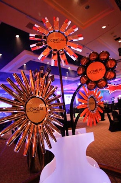 L'Oréal beauty products formed oversize flowers at People en Espanol's lounge at the Latin Recording Academy's Grammy awards after-party.