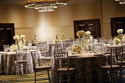 The grand ballroom can accommodate 80 rounds of 10 tables, or host as many as 900 people for cocktail receptions.