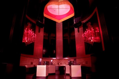 Chateau Nightclub & Gardens: Paris Las Vegas's Multilevel, Indoor-Outdoor  Club