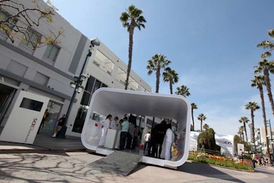 On March 11, Nintendo launched a multi-city, interactive promotion for the new 3DS portable gaming console, in anticipation of its March 27 launch date, placing demo pods in New York City’s Grand Central Station, Chicago’s Citigroup Center, Pier 39 in San Francisco, and at Santa Monica’s bustling Third Street Promenade (pictured).