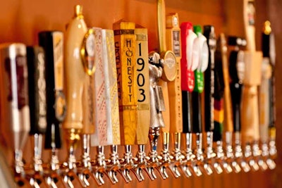 The bar’s 22 beer taps offer all-California microbrews like Bear Republic, Eagle Rock Brewery, and Craftsman, and a boutique variety of local California wines as well.