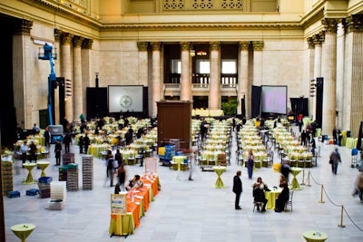 Staffers worked during the daytime to set up the 800-guest dinner.