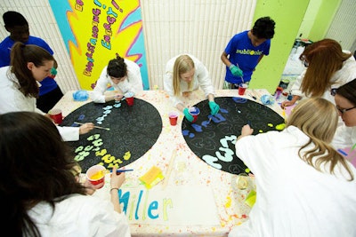 Fashion designer Nicole Miller was one of the team leaders for the evening, and her table spawned color and creativity.