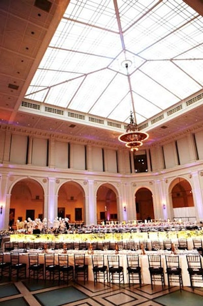 The museum's grand Beaux-Arts Court served as the site for the 600-person dinner. To decorate the tables, the museum partnered with 16 local artists.