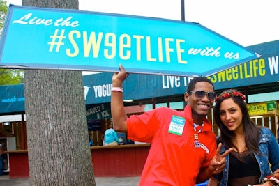 Sweetgreen encouraged guests to tweet about the festival by featuring the hashtag on signage throughout the concession areas. The tweets were then broadcast on the megascreens around the stage between performances.