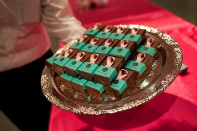 Individual favors incorporated the signature breast cancer pink ribbon.