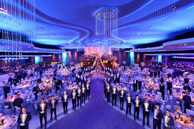 Sequoia Productions gave the Academy Awards Governors Ball a dramatic look, with curving lines and fiber-optic chandeliers.