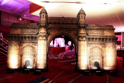 Hargrove Inc. created a replica of the Gateway of India arch at the entrance.