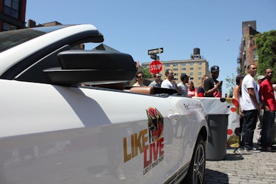 Other eye-catching elements included Mustangs branded with campaign signage.