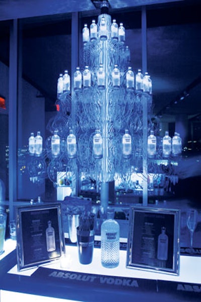 For a dinner to promote Absolut’s Glimmer bottle, ExtraExtra used the product to make a dramatic chandelier.